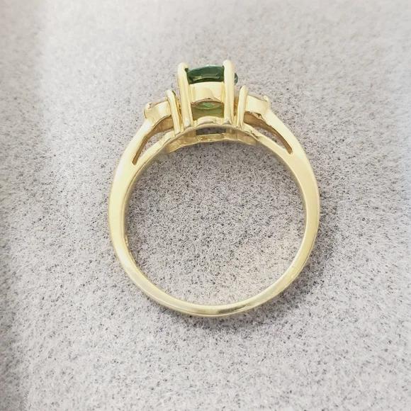 14k Solid Yellow Gold Round Brilliant Cut Green Emerald & Diamond Ring - Picture 6 of 12